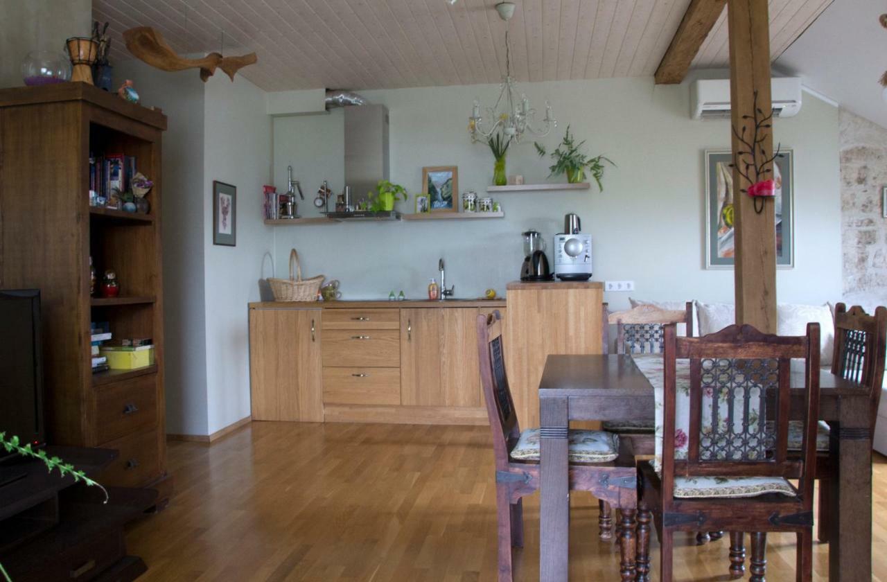Kuressaare Romantic Apartment Экстерьер фото